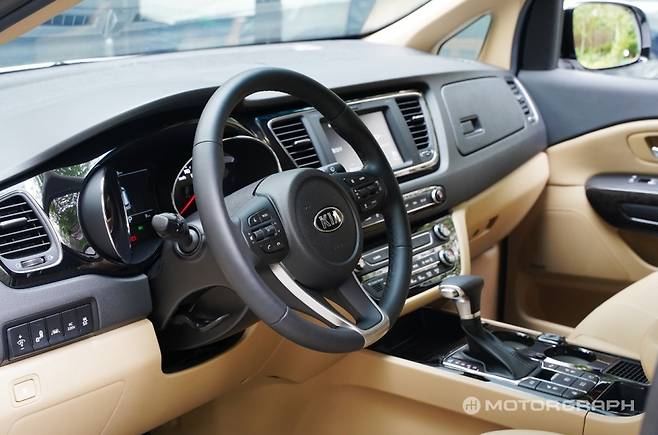 3세대 카니발 하이리무진