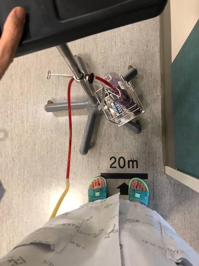 이정은(33)씨가 지난해 3월 흉선종 제거 수술을 한 뒤 찍은 사진. 블로그 '흉선암 투병일기'