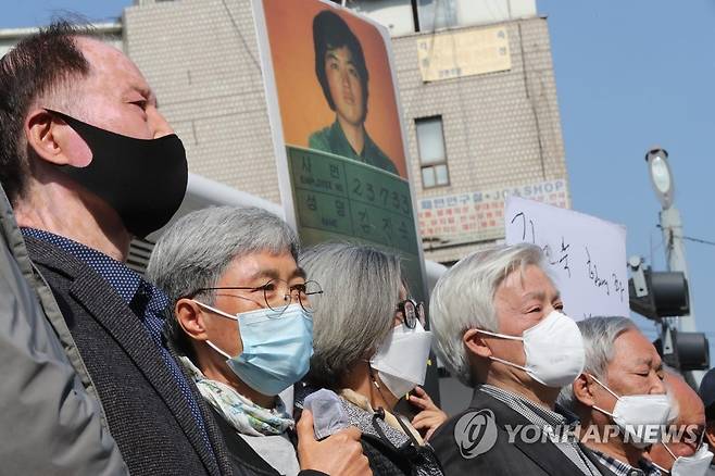 한진중공업 해고자 김진숙 복직촉구