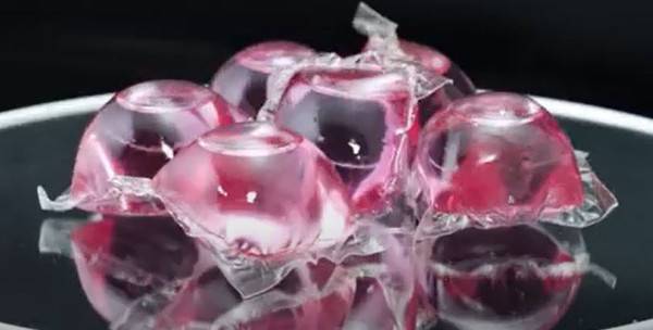 캡슐형 세제. 한국소비자원 유튜브 캡처