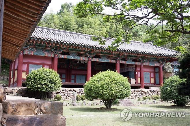 보물 지정 밀양향교 명륜당 (밀양=연합뉴스) 오는 29일자로 보물 2095호로 지정되는 경남 밀양시 밀양향교 대성전. 2020.12.24 [밀양시 제공. 재판매 및 DB 금지] seaman@yna.co.kr