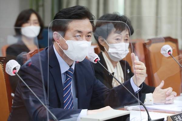 김영춘 국회 사무총장. 연합