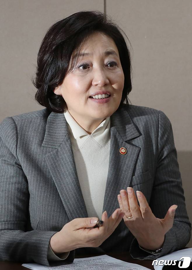 박영선 중소벤처기업부 장관 © News1 박정호 기자