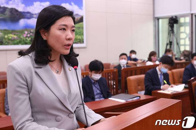 신현영 더불어민주당 의원. 2020.7.3/뉴스1 © News1 성동훈 기자