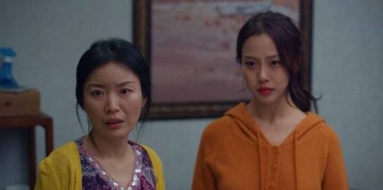 고민시의 첫 넷플릭스 오리지널 드라마인 '좋아하면 울리는' 시즌1에서 그가 연기한 박굴미. 주인공 조조(김소현)를 질투하는 이종사촌 역할로, 조조에게 짓궂게 구는 일종의 악역이지만 회차를 거듭할수록 그 짠한 속내가 드러난다. [사진 넷플릭스]