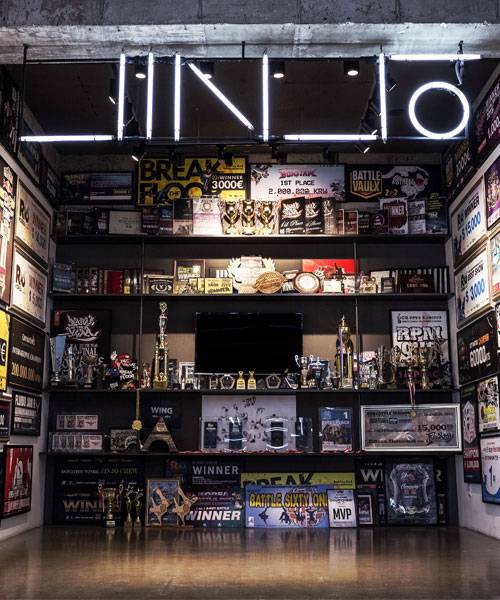 A photo of Jinjo Museum, which is filled with trophies the crew has won throughout its career, displayed at the entrance of the Jinjo Crew Studio in Bucheon, Gyeonggi. [JINJO CREW]