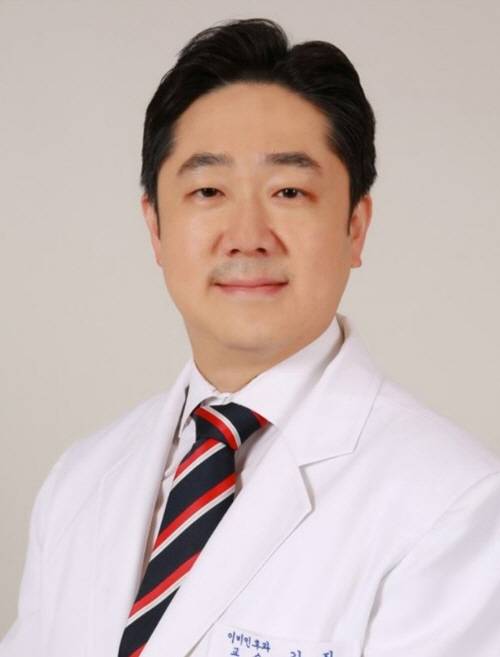 김진 교수