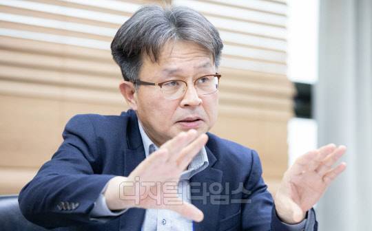 이병헌 중소기업연구원장 인터뷰. 박동욱기자 fufus@
