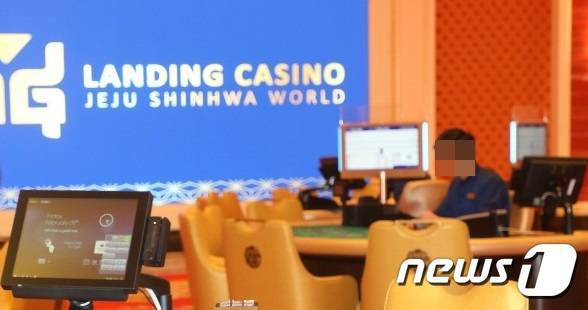 제주지방경찰청은 랜딩카지노 금고를 관리하던 직원 A씨를 횡령 혐의로 입건했다고 7일 밝혔다.© 뉴스1