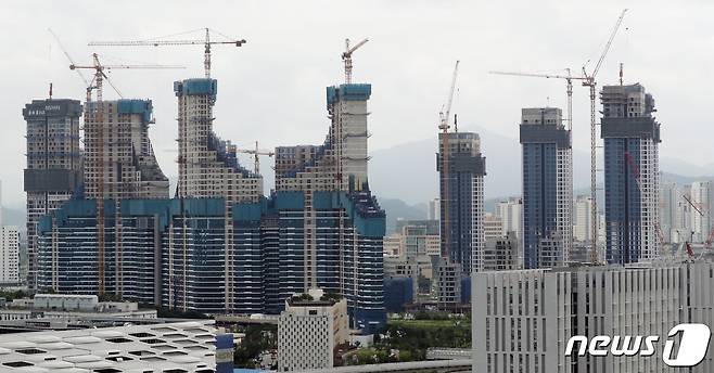 세종시 밀마루전망대에서 바라본 세종시 아파트 전경.  2020.7.31/뉴스1 © News1 장수영 기자