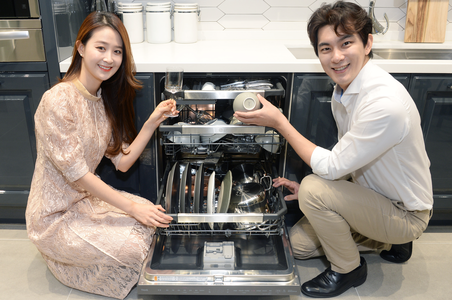 LG전자의 빌트인 전용 ‘디오스 식기세척기 스팀’. /LG전자 제공