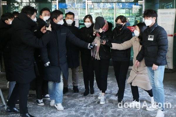 황하나, 묵묵부답