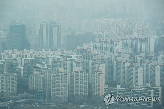 서울 영등포구 63스퀘어에서 바라본 시내 아파트 모습 [연합뉴스 자료사진]