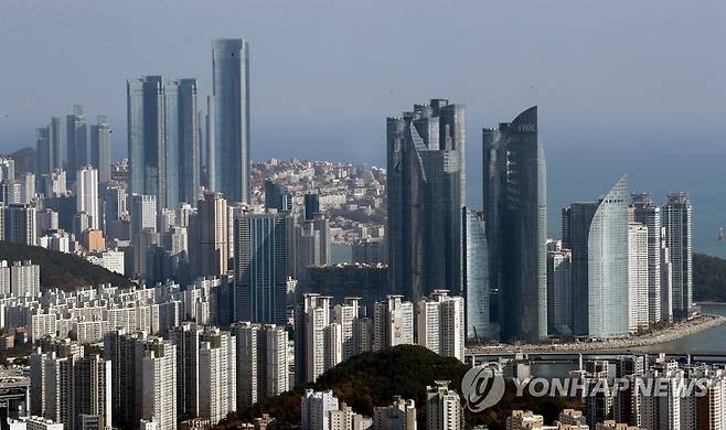 해운대 부산 해운대 일대 아파트와 고층빌딩 모습. [연합뉴스 자료사진]