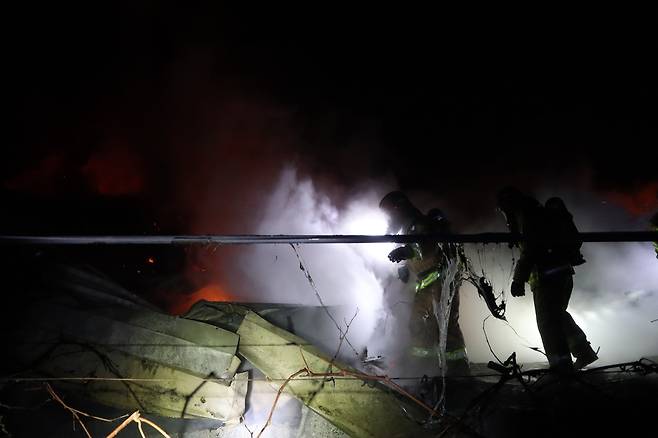 화재 진화 작업 [가평 소방서 제공, 재판매 및 DB 금지]