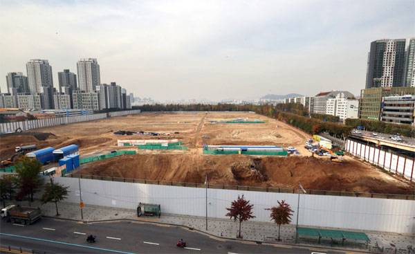 분양가상한제가 적용됐음에도 문재인정부 들어 최고 분양가를 받게 된 래미안 원베일리(신반포3차 재건축) 용지 전경. [매경DB]