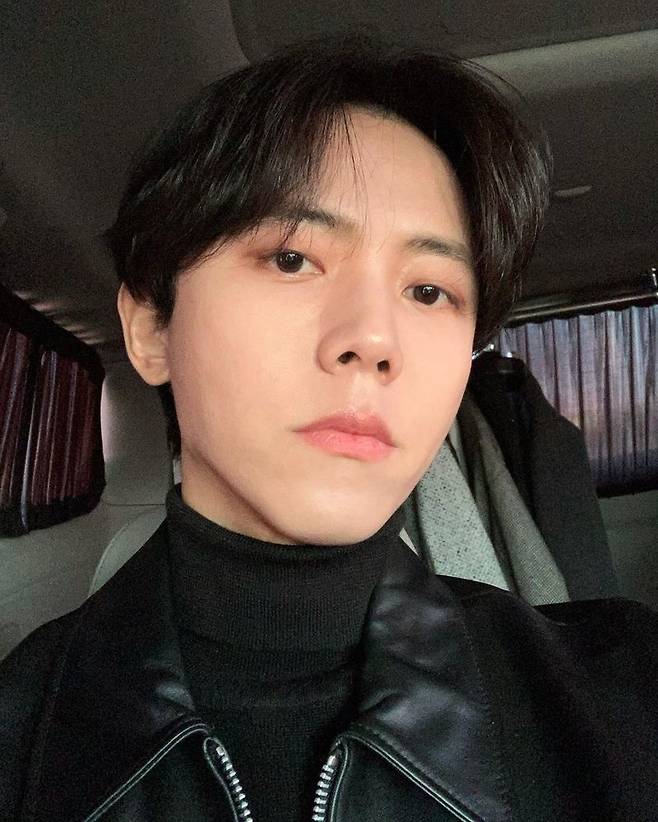 Model and actor Joo Woo-jae has reported on the latest.Joo Woo-jae posted two photos on his Instagram on January 8 with the phrase Natural Light Chassel.In the open photo, Joo Woo-jae stares at the camera in the sunshine in the car, with flawless skin and warm appearance catching his eye.While I can not believe it is in the mid-30s this year, I boasted visuals and thrilled fans.Meanwhile, Joo Woo-jae was born in 1986 and is 35 years old this year. He is currently appearing in MBC Everlon drama Please Dont Meet That Man.