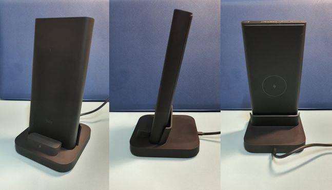 샤오미 2인(in) 1 스탠드형 보조배터리.ⓒ데일리안 김은경 기자