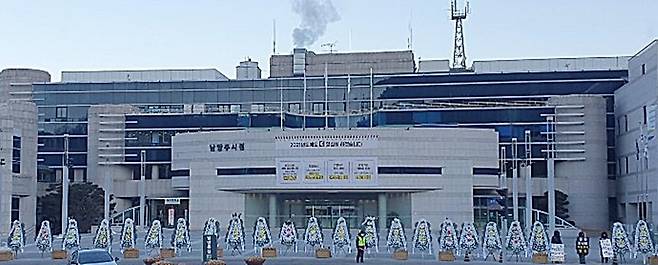 지하철 6호선 연장 노선 변경 반대 (남양주=연합뉴스) 경기 남양주시 화도읍 마석과 호평·평내동 주민 일부가 지하철 6호선 연장 노선 변경 검토에 반발해 시위하고 있다. [독자 제공. 재판매 및 DB 금지]