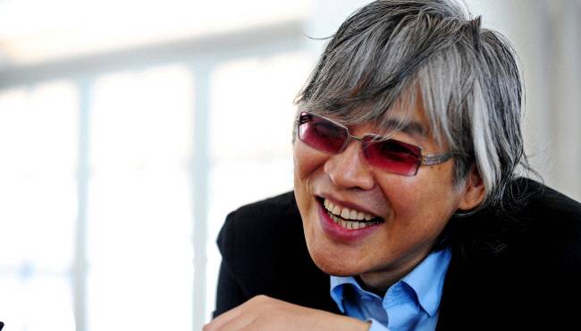 임상수 감독. 경향신문 DB