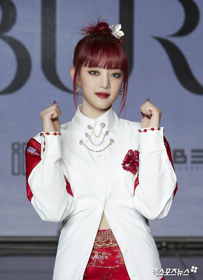 Minnie has a photo time (G)I-DLE who attended the media showcase to commemorate the release of the group (G)I-DLEs fourth mini album I burn (I burn) on Online on the afternoon of the 11th.Photo: Cube Entertainment offered
