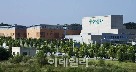 GC녹십자 충북 청주시 오창공장에서 혈장 분획 공정 작업이 진행되고 있다. (사진=GC녹십자)