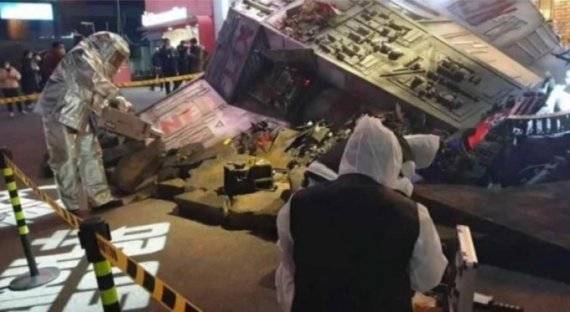 서울 강남역 인근에 마련된 넷플릭스 영화 '승리호' 홍보 현장. / 사진=온라인 커뮤니티 갈무리