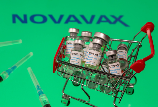 정부가 신종 코로나바이러스 감염증(코로나19) 백신을 추가 확보하기 위해 미국계 제약사 노바백스와 협의 중인 것으로 드러났다. /사진=로이터