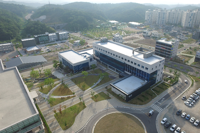 울산 남구 두왕동에 위치한 UNIST 산학융합캠퍼스 전경. UNIST 제공