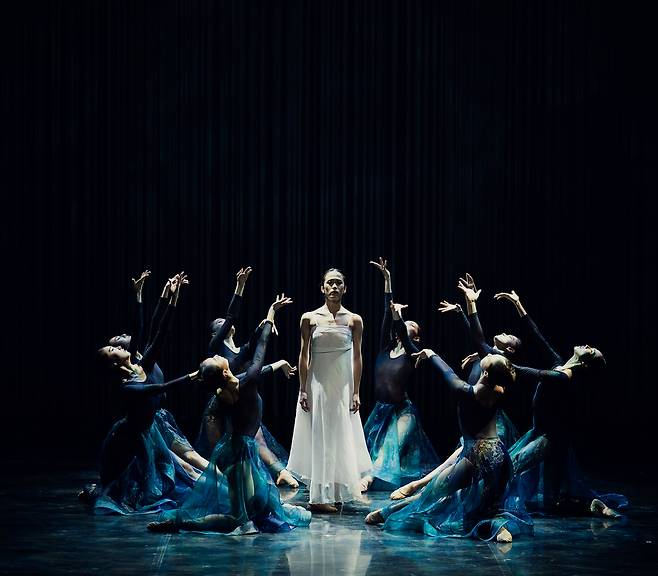 국립발레단 대표 공연 ‘허난설헌-수월경화’ 공연 모습.국립발레단 제공