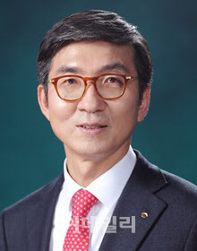 신명혁 우리금융저축은행 신임 대표