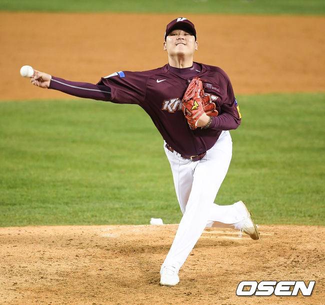 [OSEN=잠실,박준형 기자]8회말 키움 한현희 투수가 역투하고 있다. /   soul1014@osen.co.kr