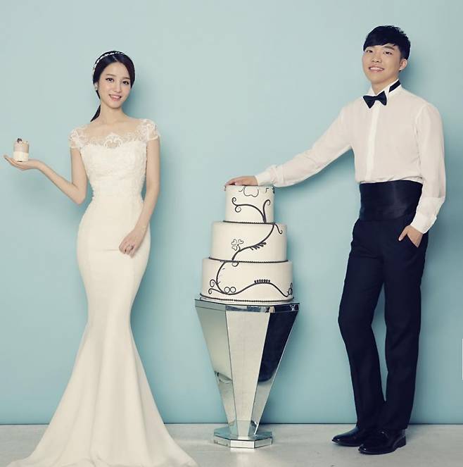 ▲ 최고기(오른쪽)가 전처 유깻잎에게 재결합을 제안한 가운데, 착잡한 심경을 전했다. 출처ㅣ유꺳잎 페이스북