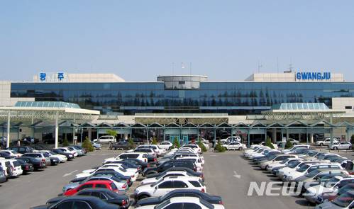 [광주=뉴시스] 사진은 광주공항의 전경.