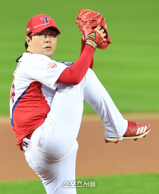 KIA 타이거즈 선발 양현종이 22일 광주 키움전에서 역투하고있다. 김도훈기자 dica@sportsseoul.com