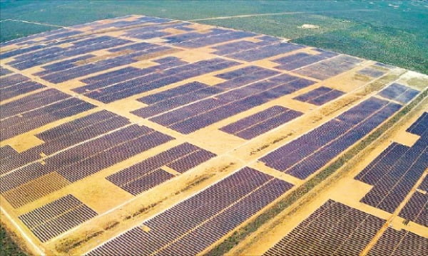 한화에너지의 자회사 174파워글로벌이 미국 텍사스주에서 운영 중인 태양광 발전소.   한화에너지 제공