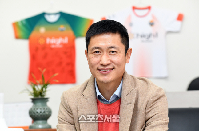 강원FC 이영표 대표. 춘천 | 박진업기자 upandup@sportsseoul.com