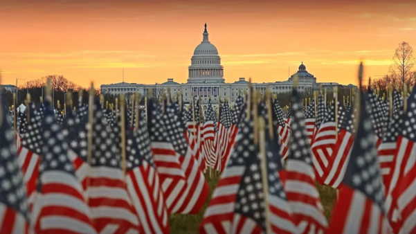 조 바이든 미국 대통령 당선인의 취임식을 맞아 성조기 깃발로 가득한 미국 워싱턴DC의 내셔널 몰. /트위터 캡처