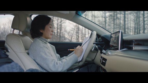CJ ENM이 기아자동차와 함께 제작한 브랜디드 인물 다큐멘터리 필름 '내가 가는 길은' 두 번째 에피소드 백희나 그림책 작가편