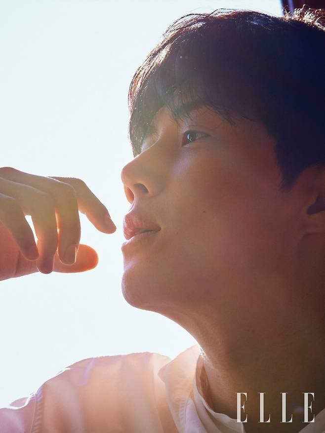 배우 김선호/사진제공=엘르 코리아, 지방시뷰티