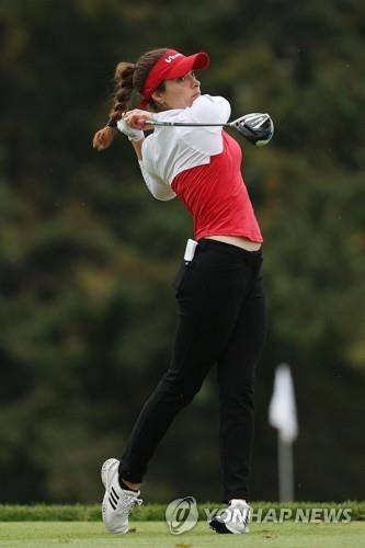 로페스의 힘찬 스윙. [AFP/게티이미지=연합뉴스]