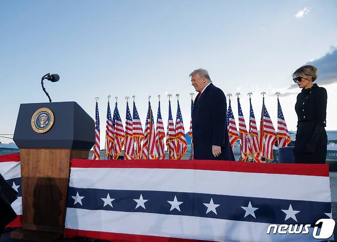 조 바이든 미국 대통령 취임식이 20일(현지시간) 열린 가운데, 트럼프 전 대통령은 참석하지 않고, 셀프 고별회를 열었다. © 로이터=뉴스1 © News1 박재우 기자