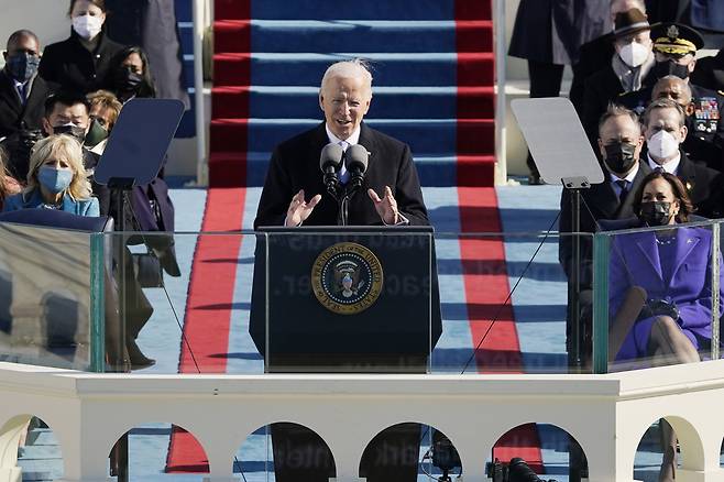 20일(현지시간) 조 바이든 미국 대통령이 취임사를 하고 있다. AP=연합뉴스