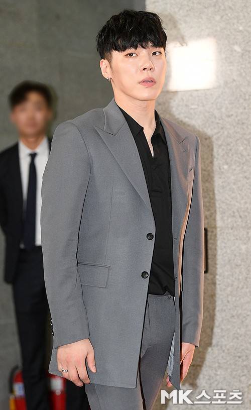 가수 휘성이 프로포폴 상습투약 혐의로 기소됐다. 사진=천정환 기자