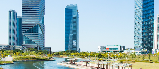 인천경제청은 영종의 아름다운 자연환경을 조사, 시민들이 이용할 수 있는 최적의 둘레길 코스를 선정하기 위한 ‘영종권역 역사·문화길 노선 선정 및 활용을 위한 연구용역 착수보고회’를 송도국제도시 G타워에서 개최했다./사진제공=경제청