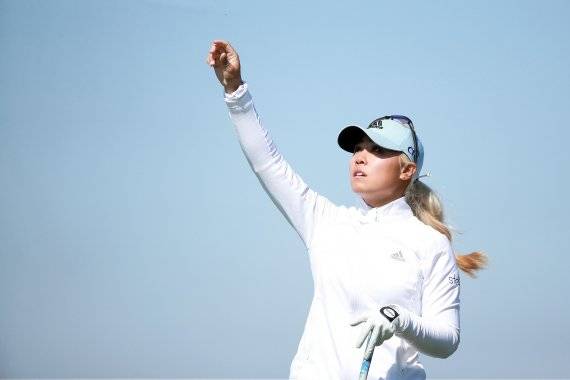 22일(한국시간) 미국 플로리다주 레이크 부에나 비스타의 포시즌 골프 앤드 스포츠 클럽 올랜도에 열린 LPGA투어 2021시즌 개막전 다이아몬드 리조트 토너먼트 오브 챔피언스 1라운드에서 단독 선두에 오른 대니엘 강. /사진=fnDB