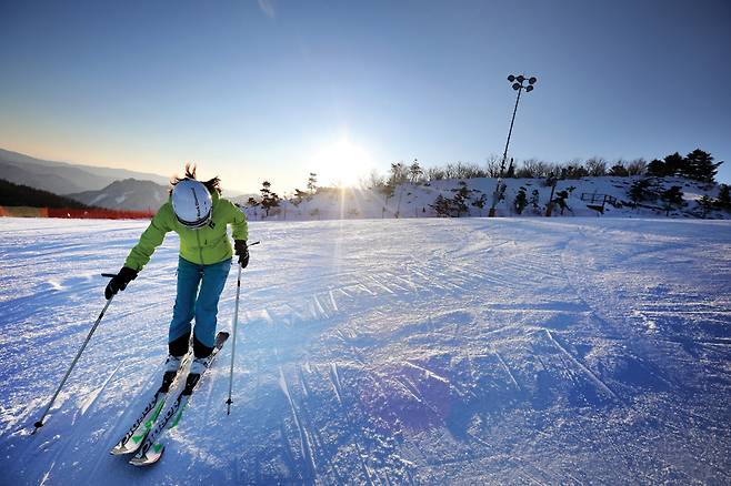 강원도 첩첩산중 청정설경은 하이원리조트의 색다른 즐거움이다.