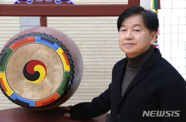 [서울=뉴시스]이상원 국립국악원 정악단 예술감독(사진=국립국악원 제공)2021.01.22 photo@newsis.com