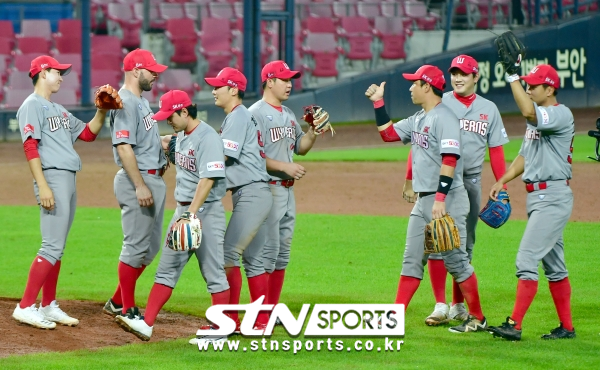 SK 와이번스 선수단