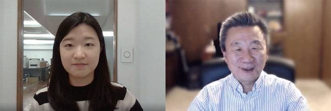 박종원(오른쪽) 스타버스트 수석고문이 우주 스타트업에 대해 설명하고 있다.